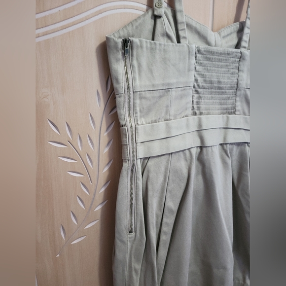 Aritzia Wilfred dress. Khaki. SIZE 6. - Picture 2 of 4